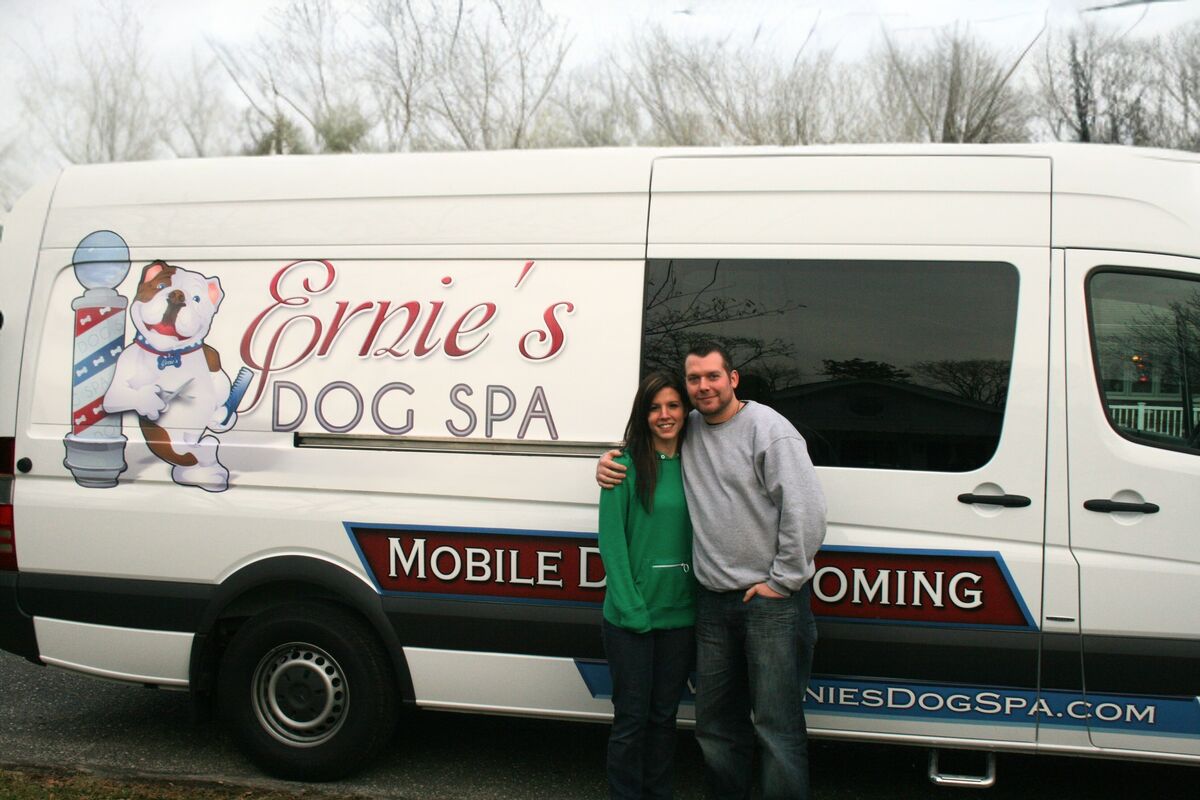 Ernie's Dog Spa mobile grooming van